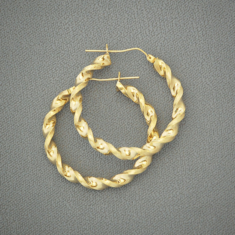 Pair of 10k yellow gold 4mm twisted hollow circle hoop earrings 1.5 inch