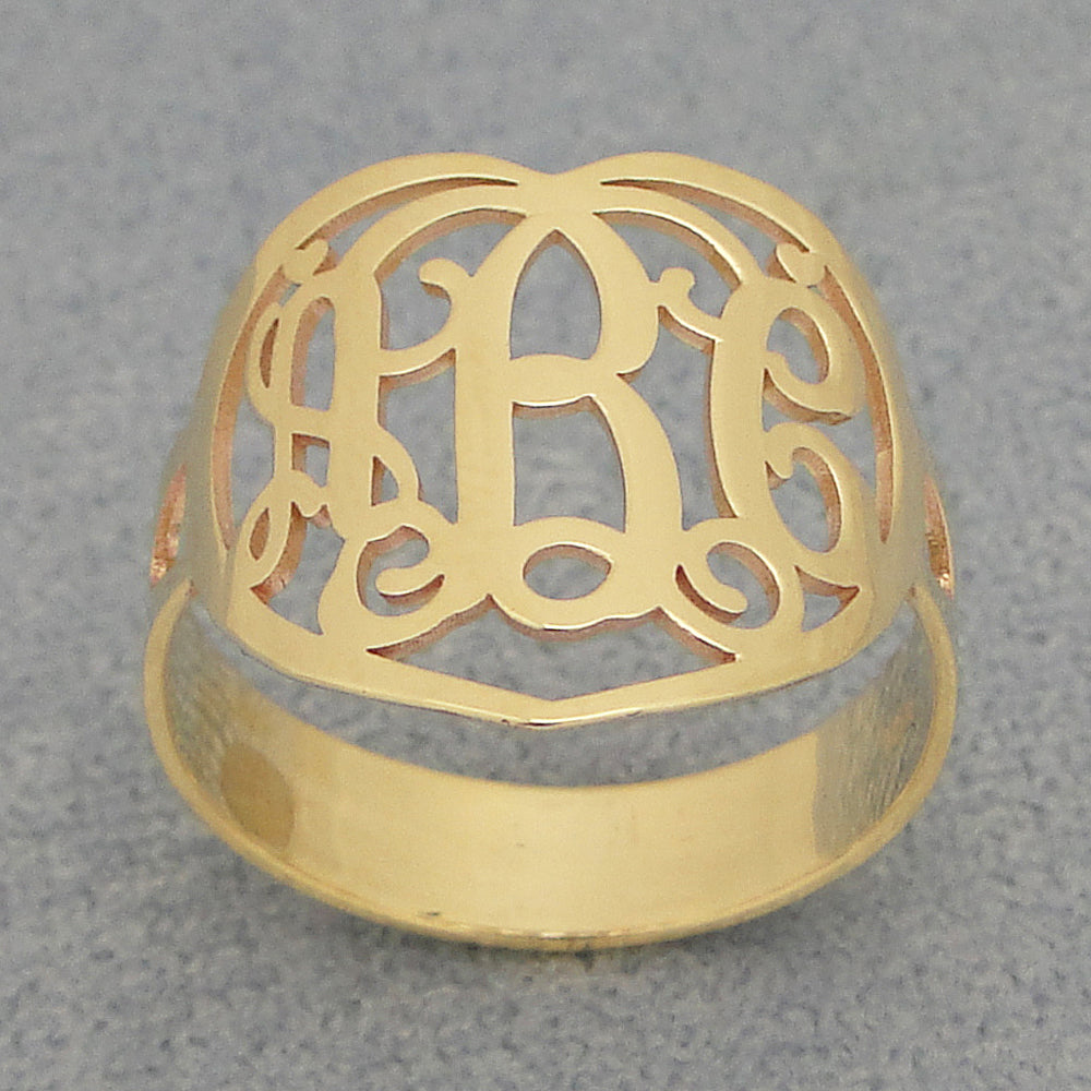 Side profile and band detail of handcrafted heart monogram initial signet ring